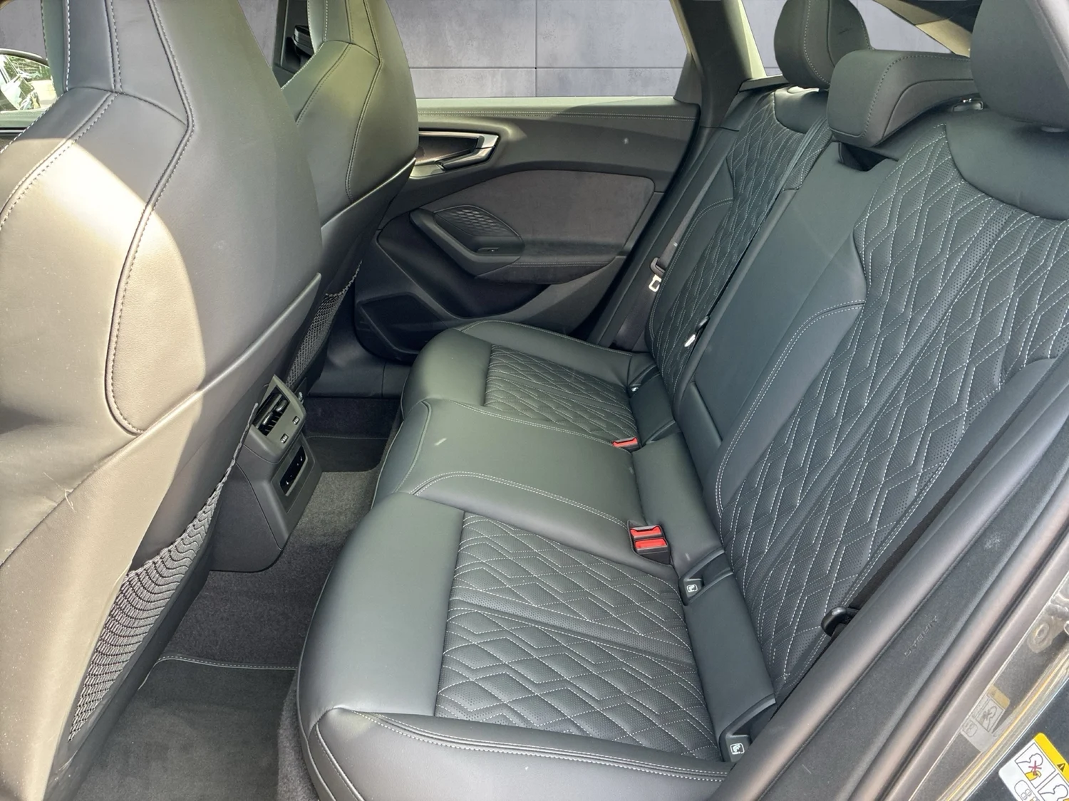 Bild eines Audi A5 Avant e-hybrid quattro 270 kW