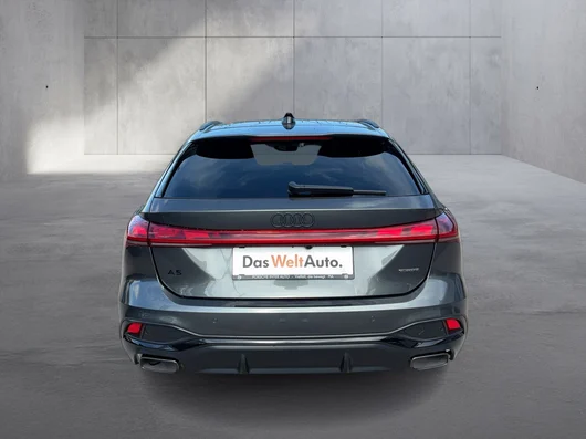 Bild eines Audi A5 Avant e-hybrid quattro 270 kW