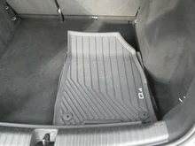 Audi Q4 e-tron 40 e-tron in 2L Taifungrau Metallic