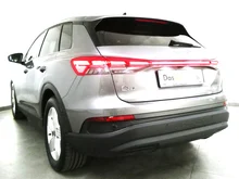 Audi Q4 e-tron 40 e-tron in 2L Taifungrau Metallic