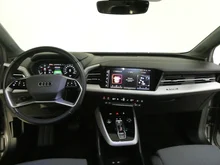 Audi Q4 e-tron 40 e-tron in 2L Taifungrau Metallic