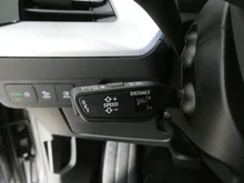 Audi Q4 e-tron 40 e-tron in 2L Taifungrau Metallic