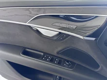 Audi A8 60 TFSI e quattro Lang in mythosschwarz metallic