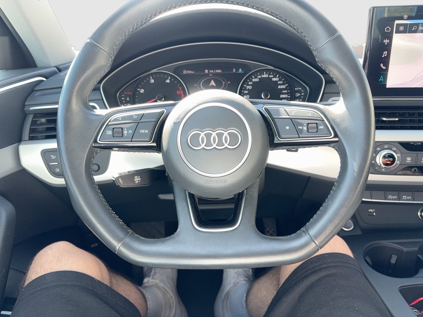 Audi A4 Limousine 35 TDI S line | Bild 10 von 20