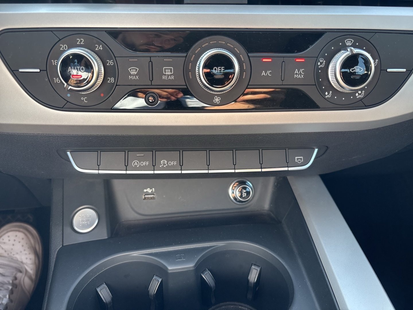 Audi A4 Limousine 35 TDI S line | Bild 15 von 20