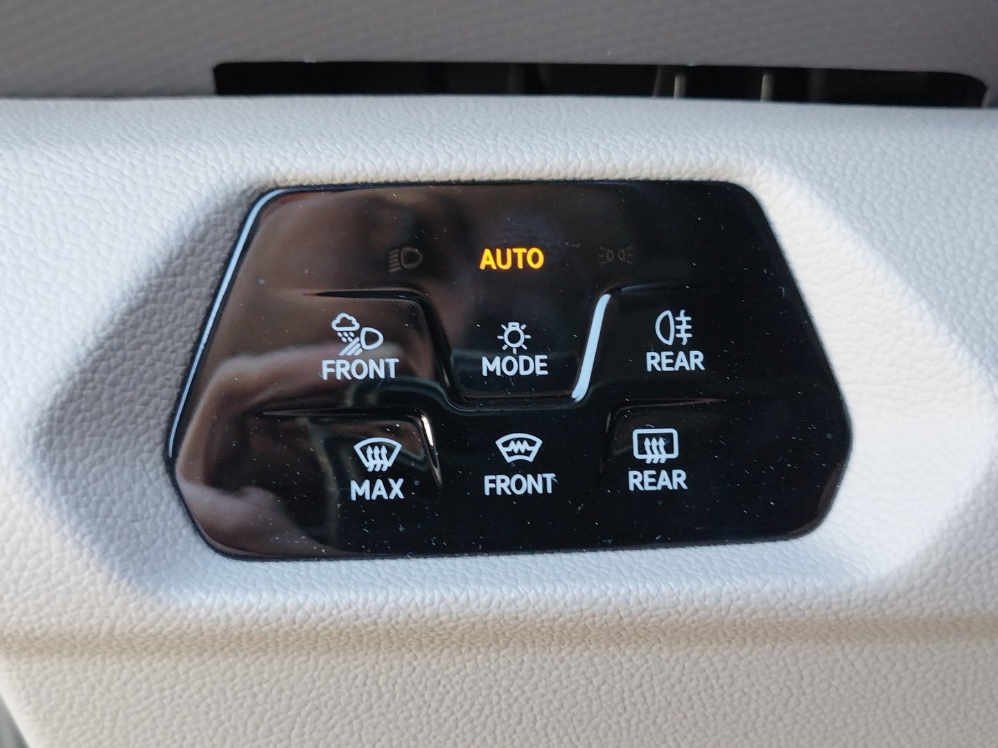 VW California Beach Camper eHyb. 180 kW 4M | Bild 18 von 25