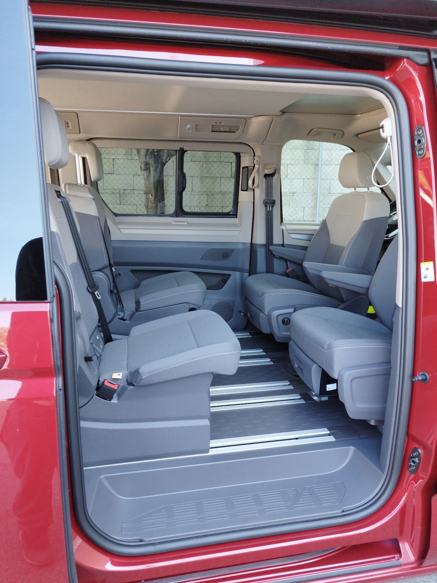 VW California Beach Camper eHyb. 180 kW 4M | Bild 12 von 25