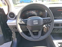 SEAT Arona Reference Edition 1.0 TSI in Nacht-Schwarz Metallic