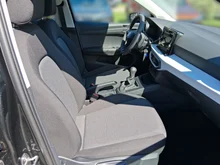 SEAT Arona Reference Edition 1.0 TSI in Nacht-Schwarz Metallic