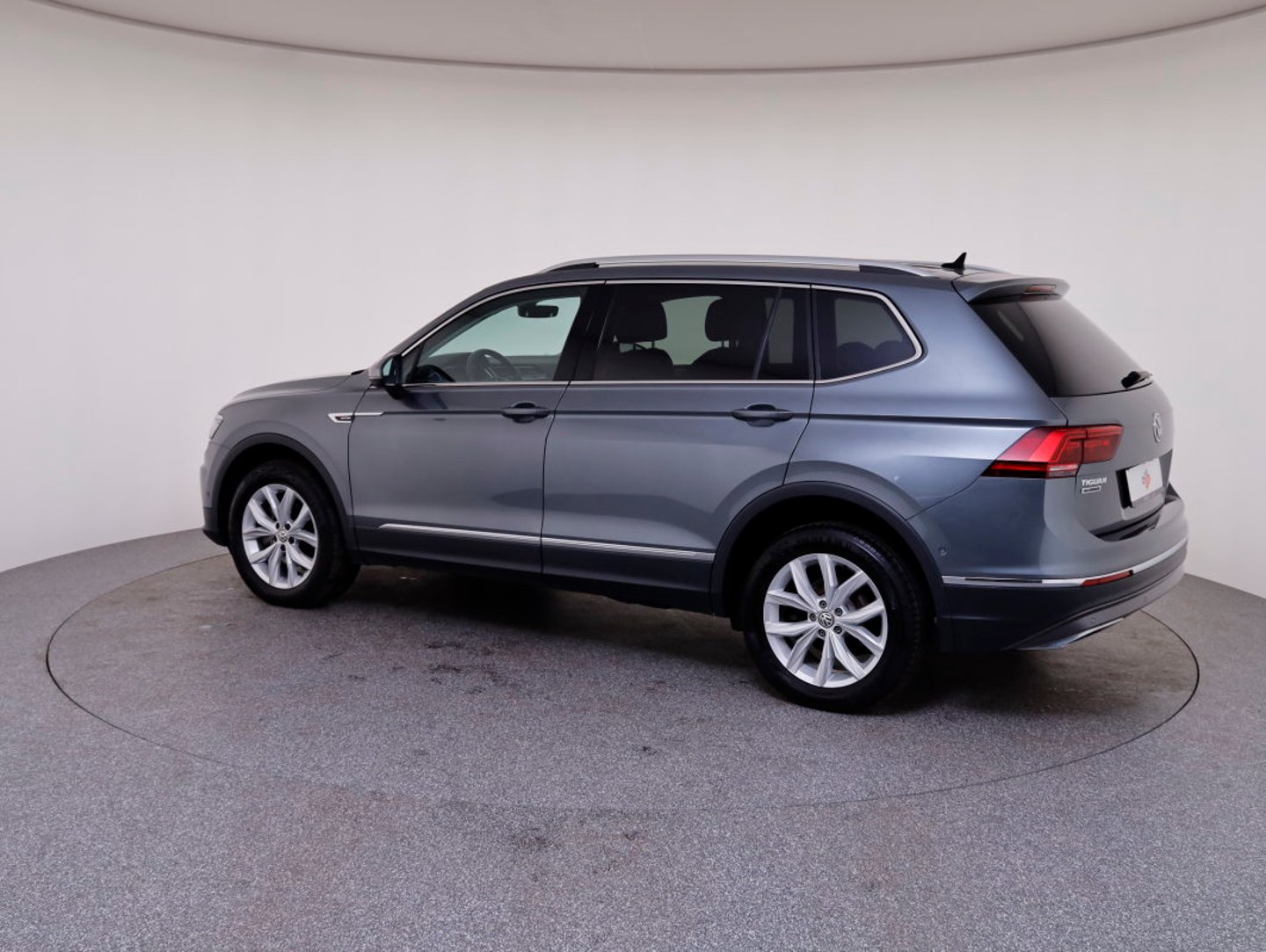VW Tiguan Allspace Highline TDI 4MOTION DSG | Bild 2 von 15