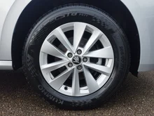 Škoda Kamiq Selection TSI in Brillant-Silber Metallic