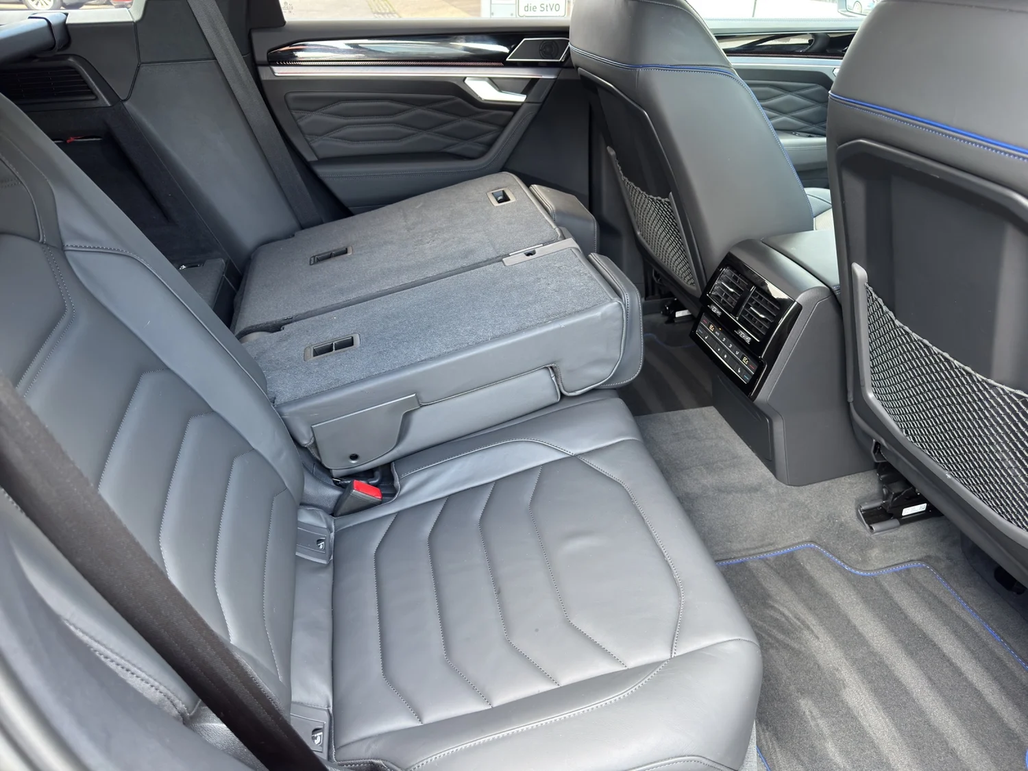 Bild eines VW Touareg R eHybrid TSI 4MOTION