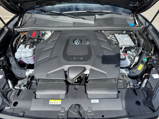 Bild eines VW Touareg R eHybrid TSI 4MOTION
