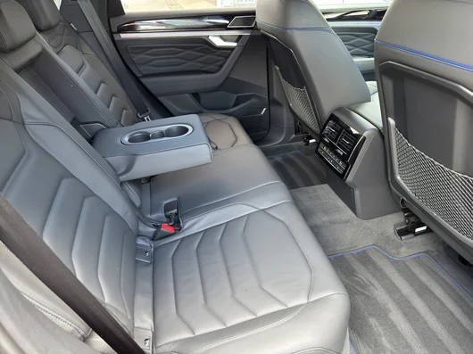 Bild eines VW Touareg R eHybrid TSI 4MOTION