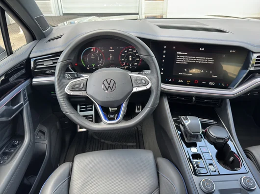Bild eines VW Touareg R eHybrid TSI 4MOTION