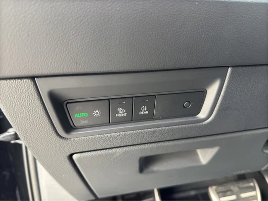 Bild eines VW Touareg R eHybrid TSI 4MOTION