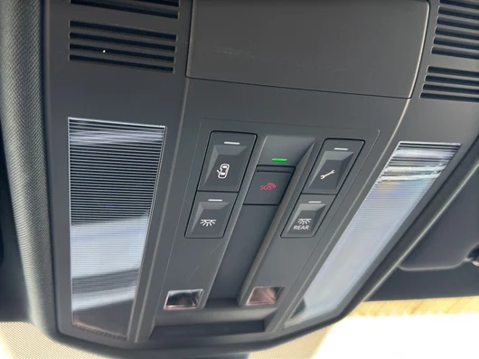 Bild eines VW Touareg R eHybrid TSI 4MOTION