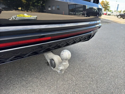 Bild eines VW Touareg R eHybrid TSI 4MOTION