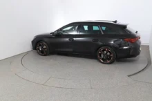 CUPRA Leon SP Kombi e-HYBRID 150/204 in Nacht-Schwarz Metallic