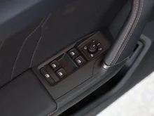 CUPRA Leon SP Kombi e-HYBRID 150/204 in Nacht-Schwarz Metallic