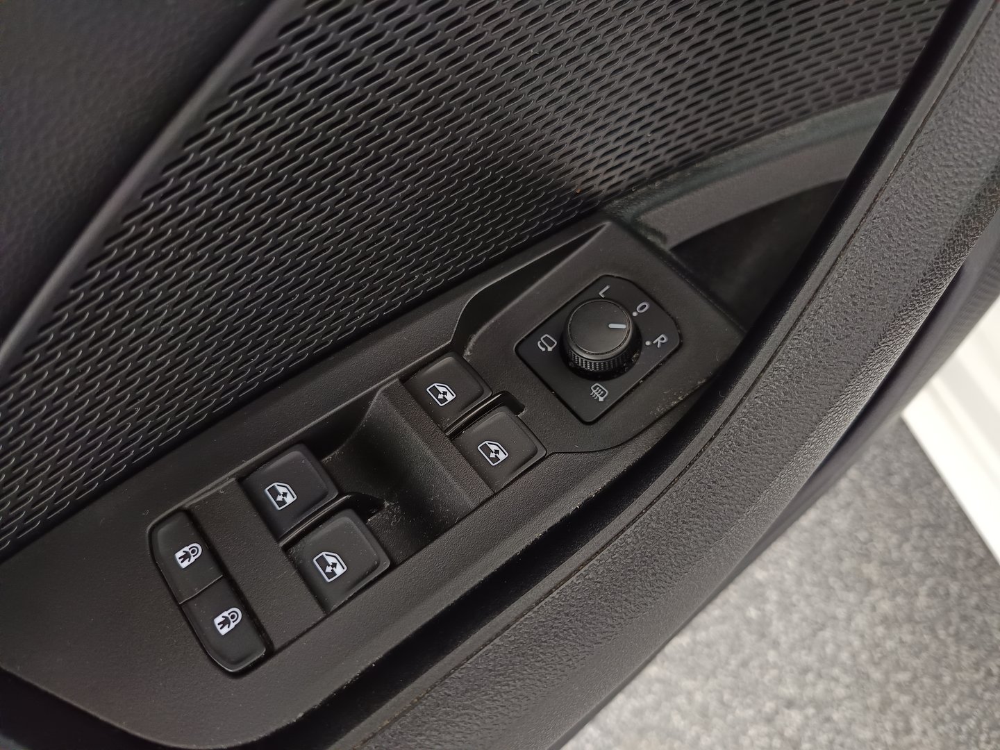 Škoda OCTAVIA Combi Ambition TDI | Bild 11 von 31