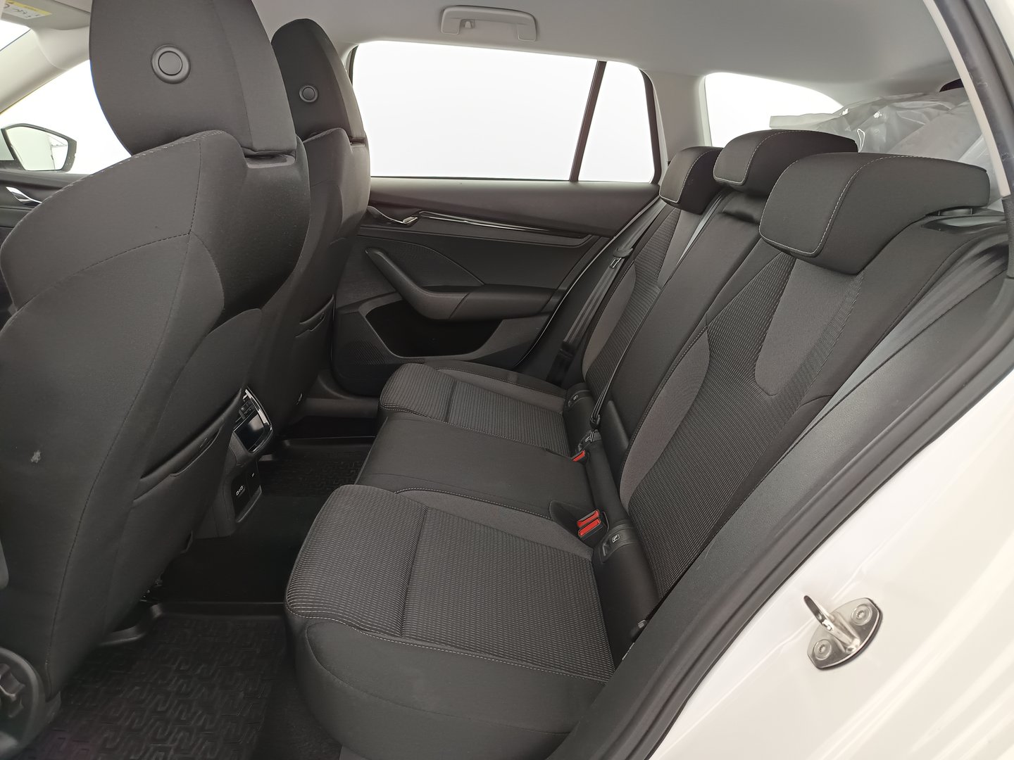 Škoda OCTAVIA Combi Ambition TDI | Bild 26 von 31