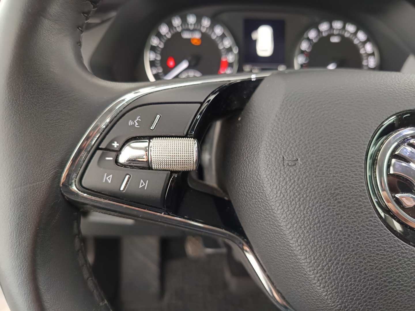 Škoda OCTAVIA Combi Ambition TDI | Bild 16 von 31