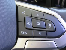 VW Multivan Business eHybrid 180 kW 4MOTION in Deepblack Perleffekt