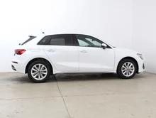 Audi A3 Sportback 30 TFSI in Arkonaweiss