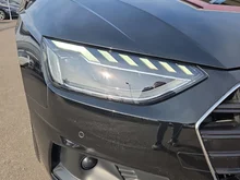 Audi A4 Avant 35 TDI in Mythosschwarz met.