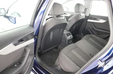 Audi A4 Avant 40 TFSI S line in Navarrablau Metallic