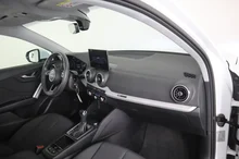 Audi Q2 35 TFSI intense in weiss - metallic