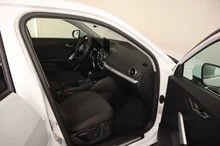 Audi Q2 35 TFSI intense in weiss - metallic