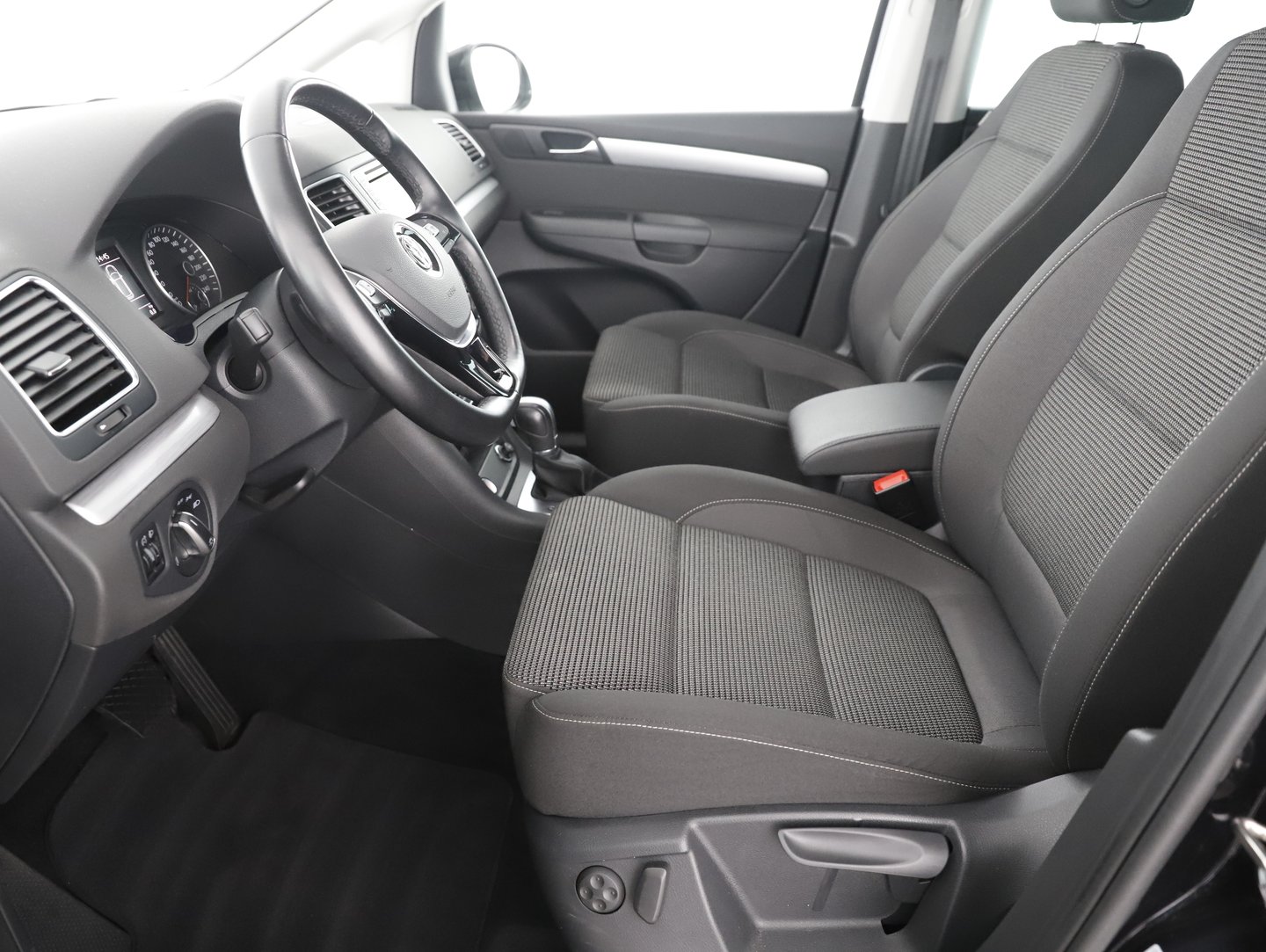 VW Sharan Business+ TSI DSG 7-Sitzer | Bild 3 von 14