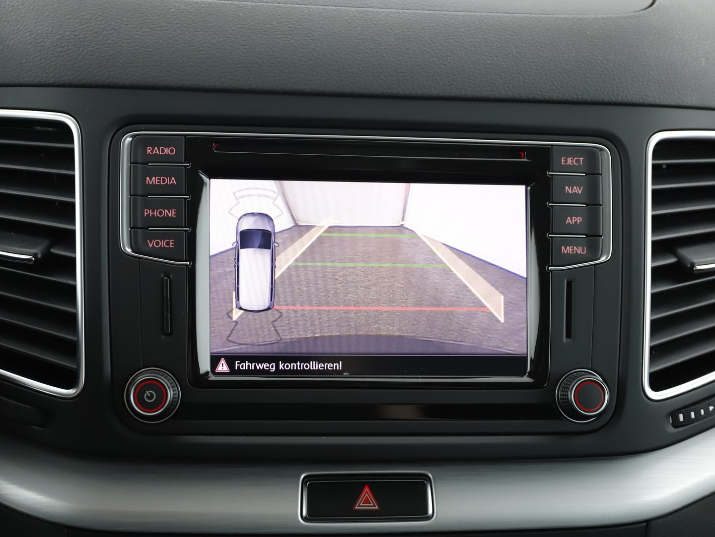 VW Sharan Business+ TSI DSG 7-Sitzer | Bild 8 von 14