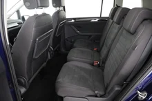 VW Touran Highline TSI DSG in ATLANTIK BLUE METALLIC