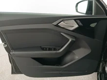 Audi A1 Sportback 30 TFSI intense in Mythosschwarz Metallic