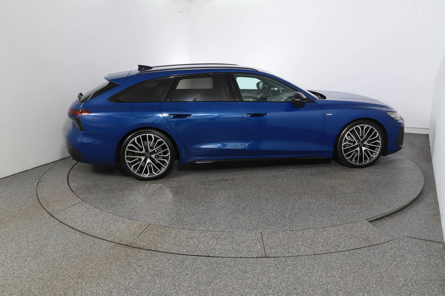Bild eines Audi A6 Avant quattro TFSI 270 kW