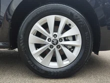Škoda Kamiq Selection TSI in Black-Magic Perleffekt