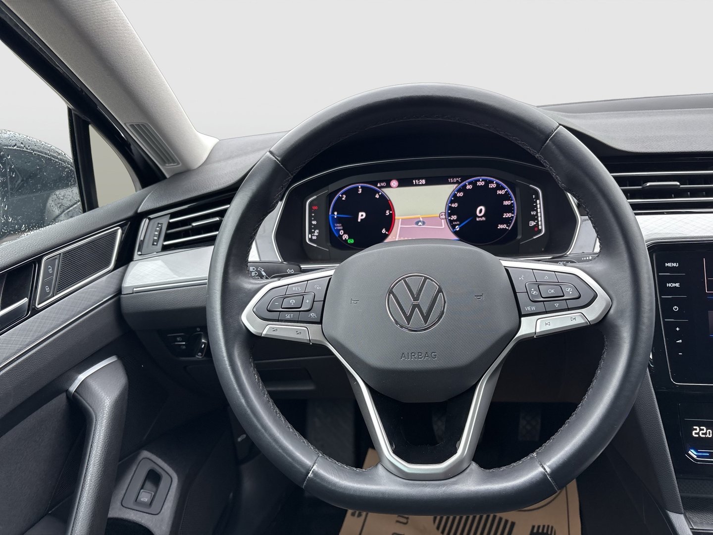 VW Passat Variant Business TDI DSG | Bild 12 von 24