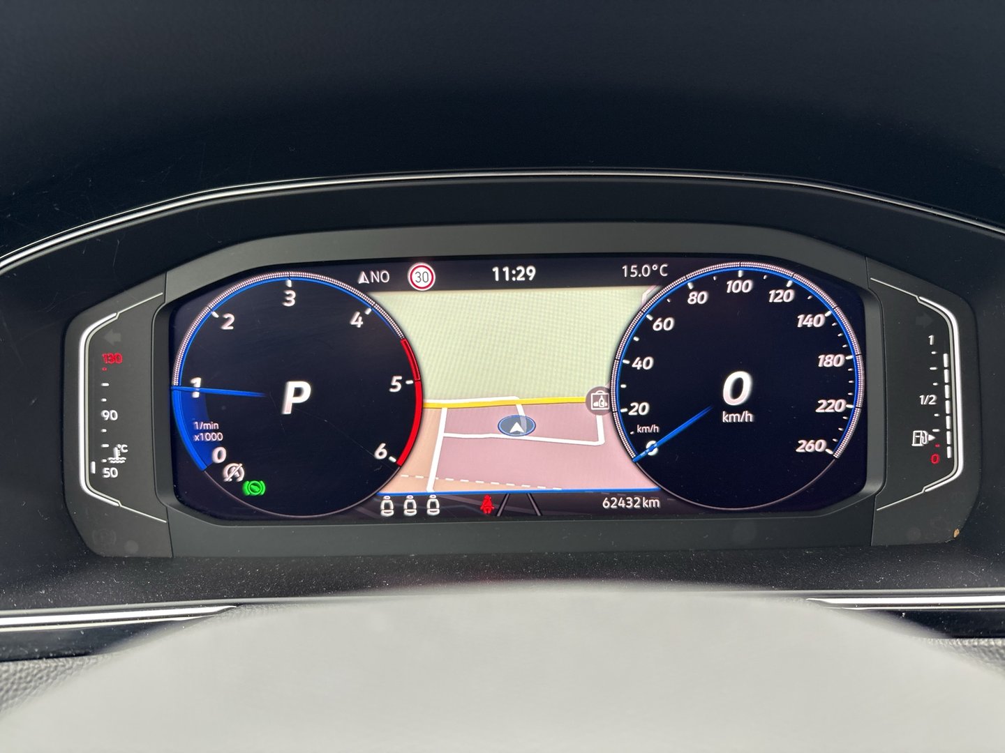 VW Passat Variant Business TDI DSG | Bild 13 von 24