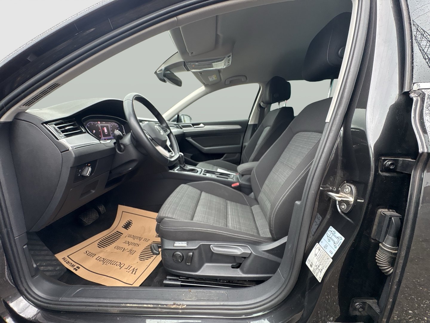 VW Passat Variant Business TDI DSG | Bild 10 von 24