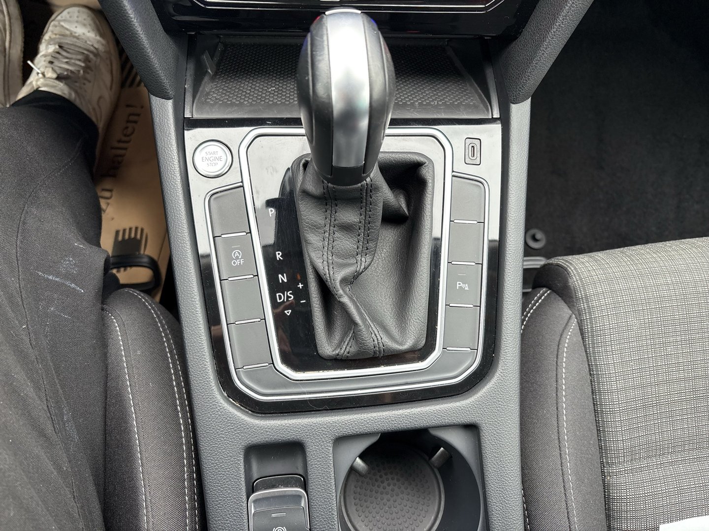 VW Passat Variant Business TDI DSG | Bild 16 von 24