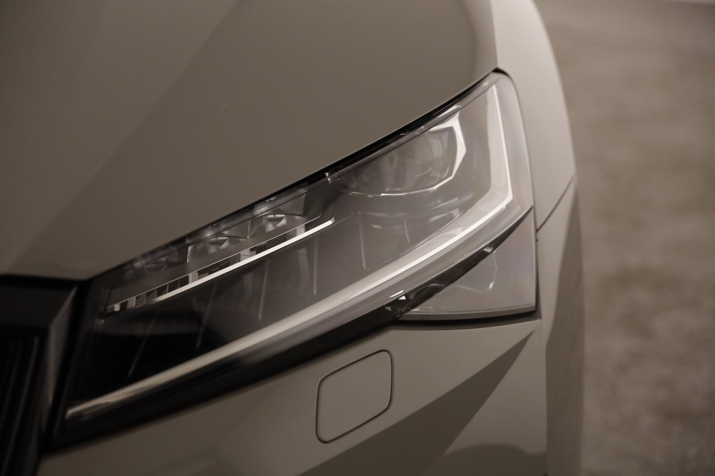 Škoda SUPERB Combi iV SPORTLINE DSG | Bild 4 von 27