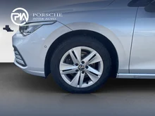 VW Golf Variant Life TDI DSG in Reflexsilber Metallic