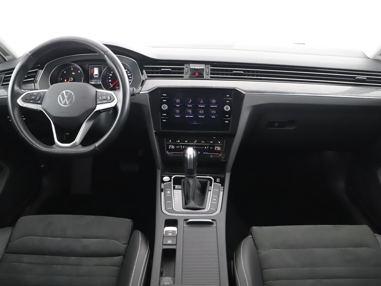 VW Passat Variant Elegance TDI DSG | Bild 8 von 26
