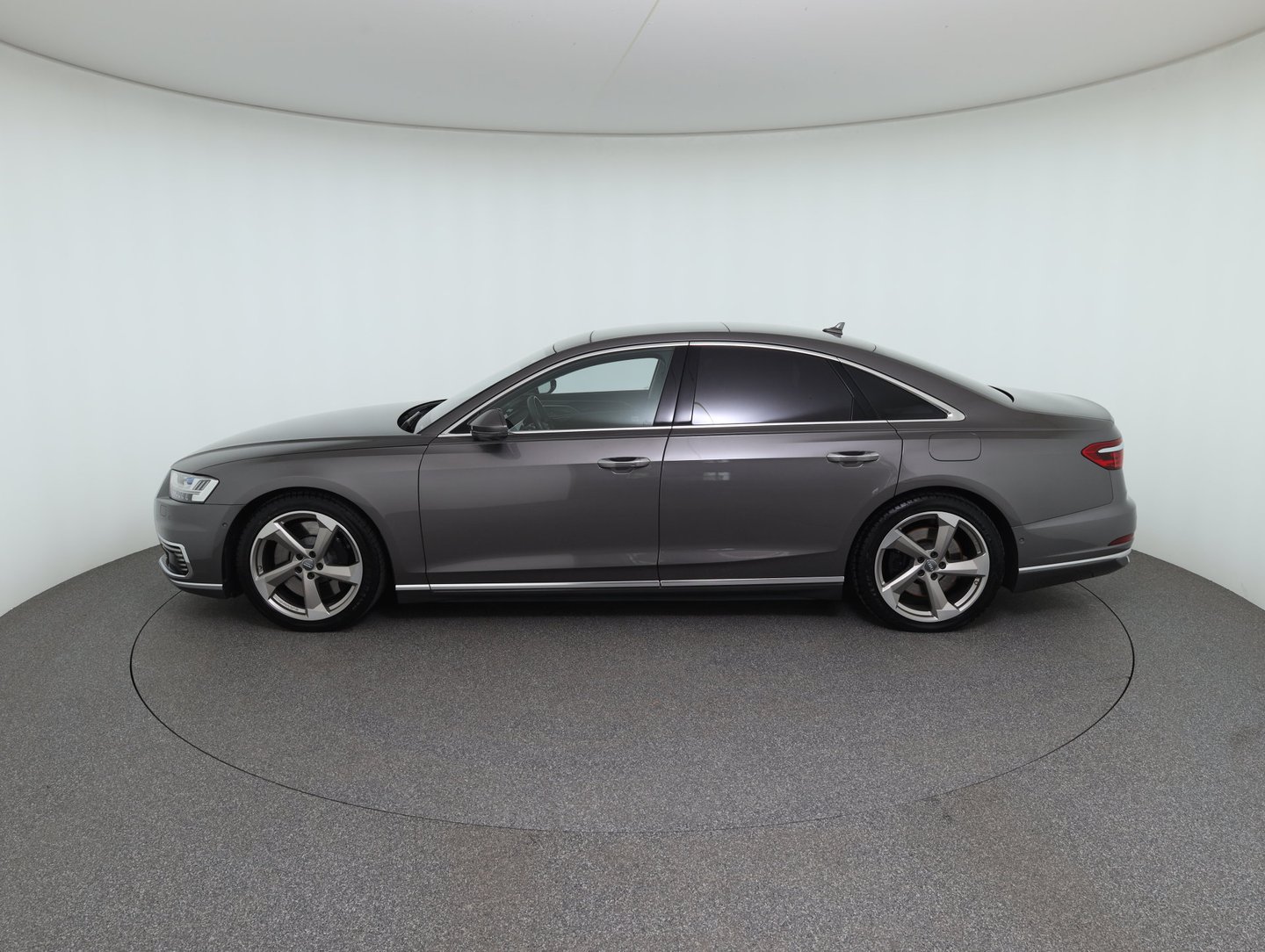 Audi A8 60 TFSI e quattro | Bild 8 von 40