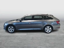 Škoda Superb Combi Style TDI DSG in 5X Graphit-Grau Metallic