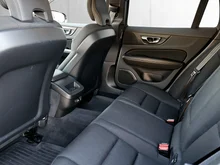 Volvo V60 T5 Momentum Pro Geartronic in dunkelgrau - metallic