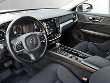 Volvo V60 T5 Momentum Pro Geartronic in dunkelgrau - metallic